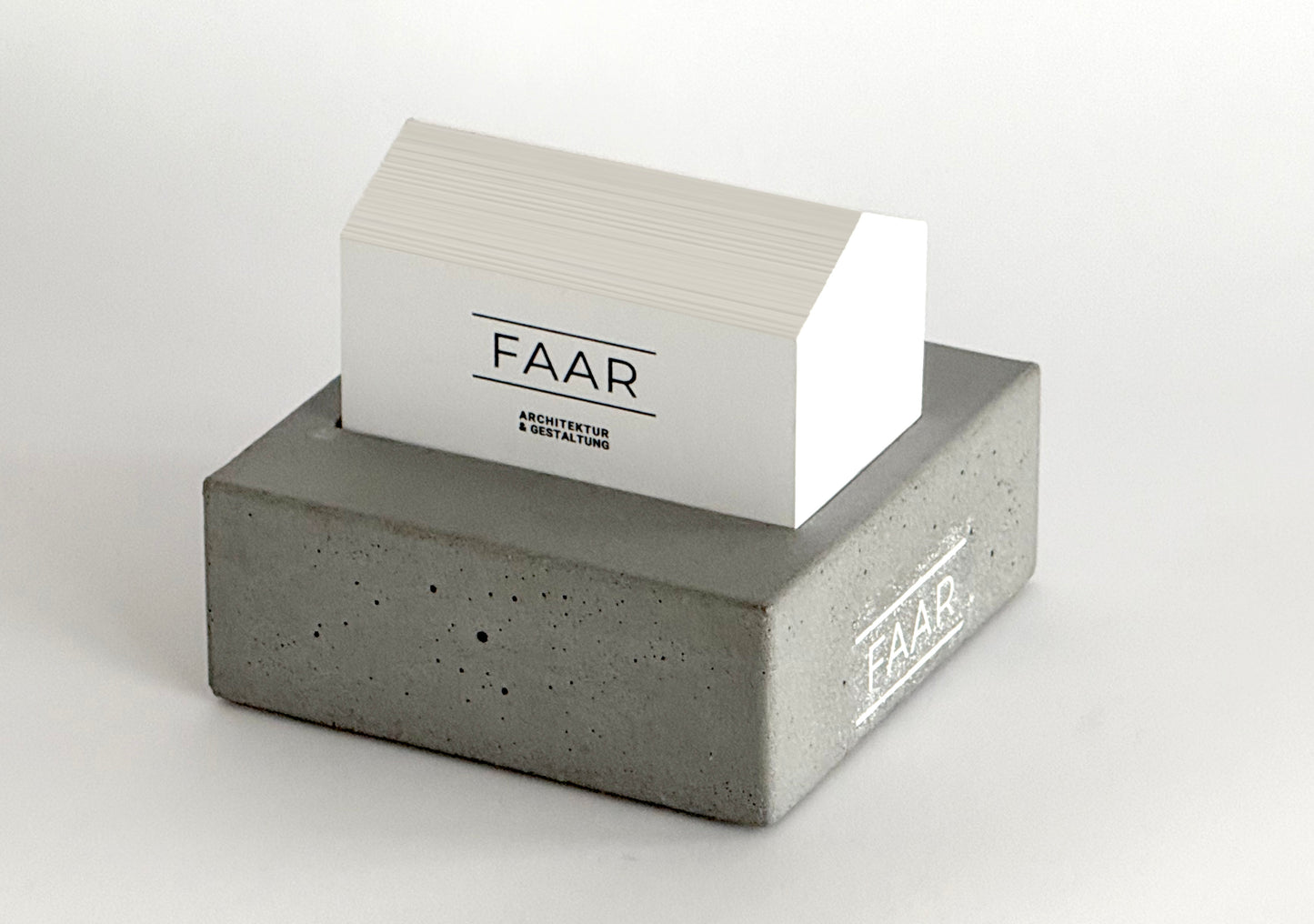 Milestone - Visitenkartenhalter aus Beton